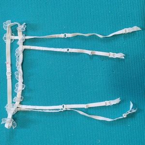 Victoria Secret white garter belt with small white flowers NWOT